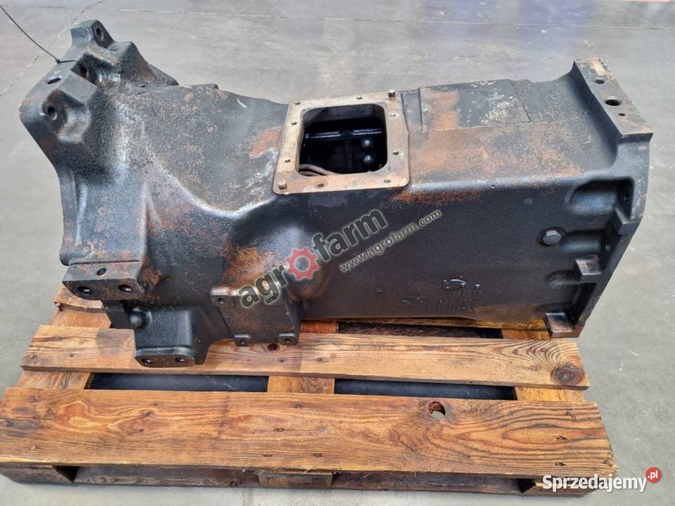 Obudowa skrzyni biegów Holland T6070 Puma 140 Byków