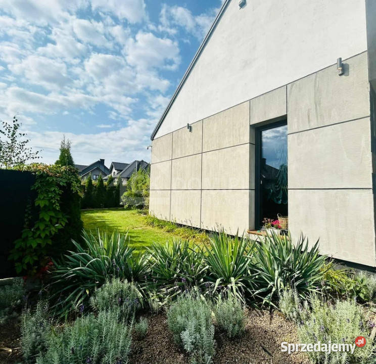 Nowoczesny dom z basenem Jędrzejów DO NEGOCJACJI