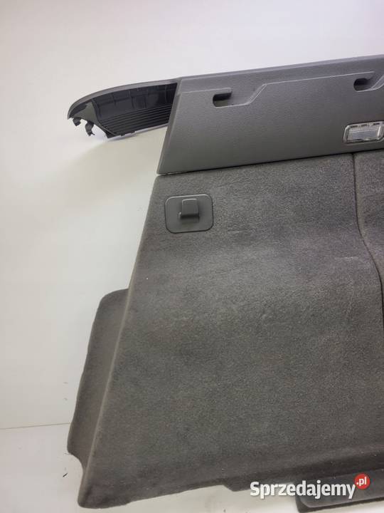 BOCZEK BAGAŻNIKA PRAWY AUDI Q5 8R 8R0863880D Przystajń