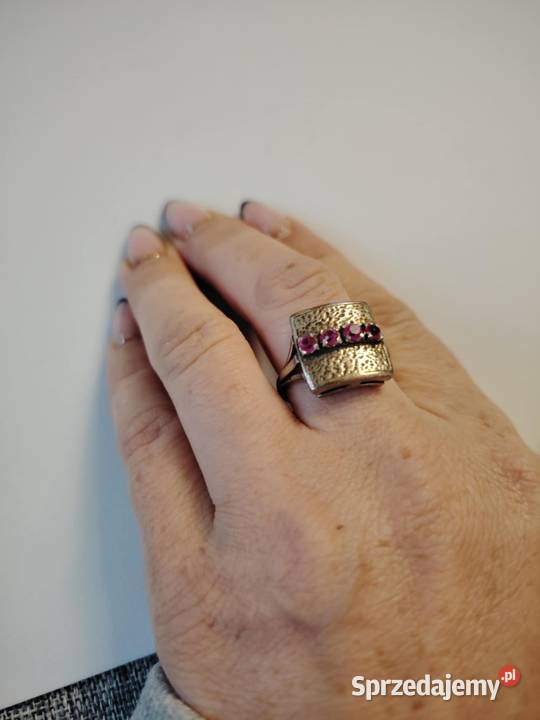 Pierścionek srebrny Warmet z rubinkami Unikat Radom