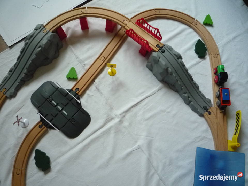 Play Tive Kolejka drewniana Pociągi 60 elementów sprzedam