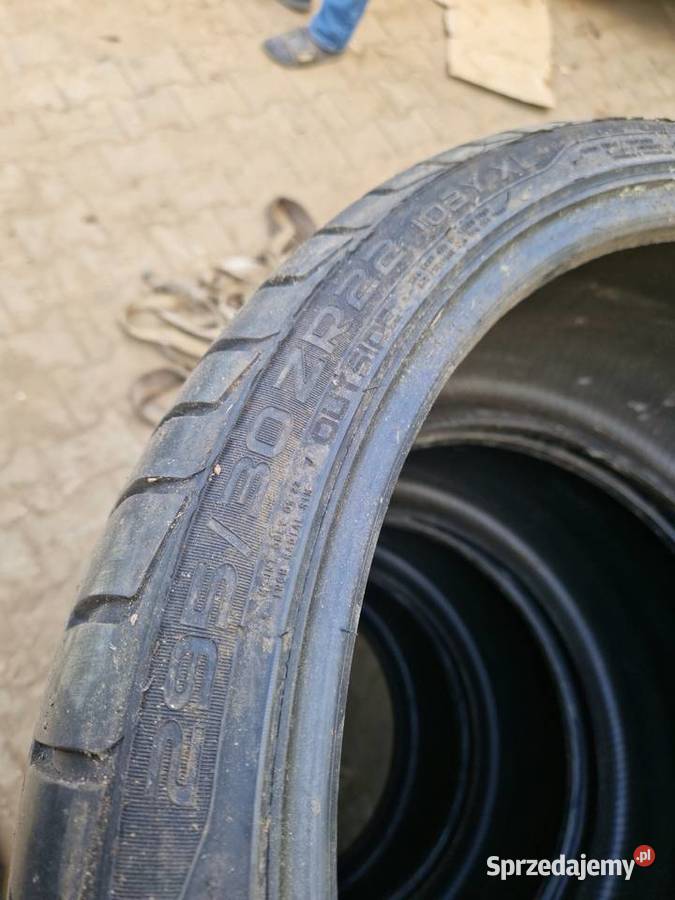 Opony 29530 r22 nokian