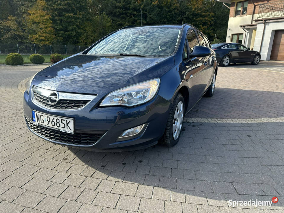 Opel Astra J 20092019 Rok produkcji 2011 Lipówki sprzedam