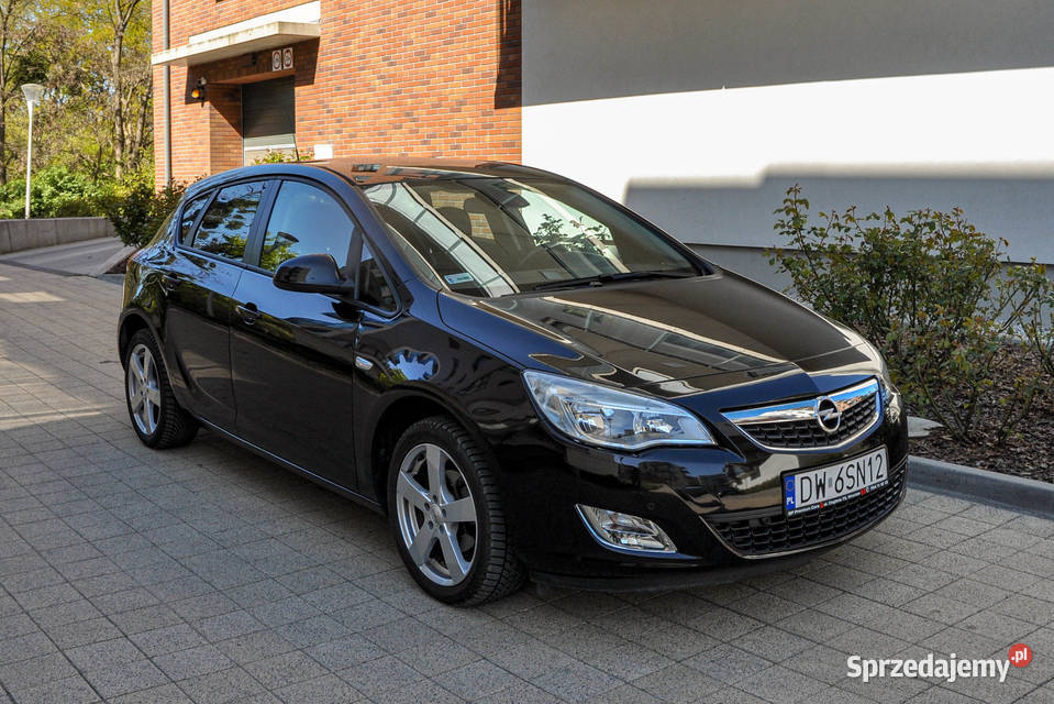Opel Astra J 14T 121 Bezwypadkowa Astra