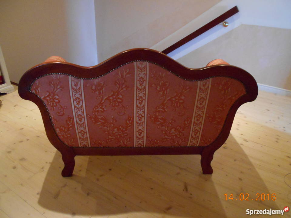 Atłasowa sofa Antyki, Sztuka, Kolekcje