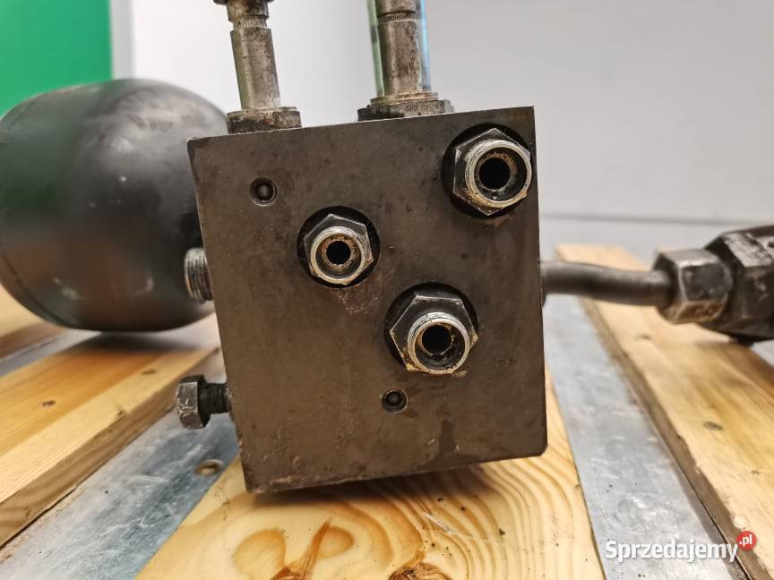 Blok hydrauliczny osi Massey Ferguson 8690 Husco Wilkowo