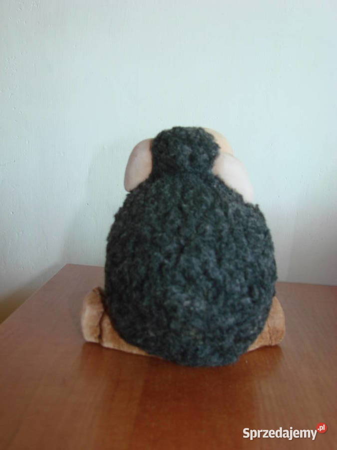 Czarna Owca ceramiczna figurka z futerkiem Pruszcz Gdański