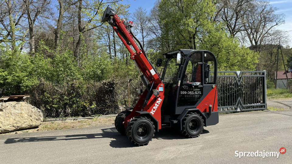 Mała ładowarka teleskopowa KMM M910 udźwig 1500 Wojcieszów