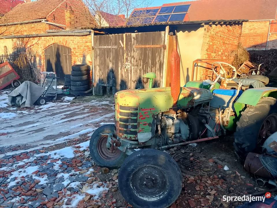 sprzedam ciągnik Napęd 2x4 Wysoka