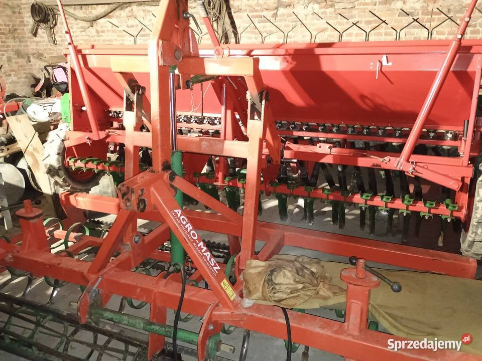 Zestaw uprawowo siewny UniaAgro masz 3m Agromasz