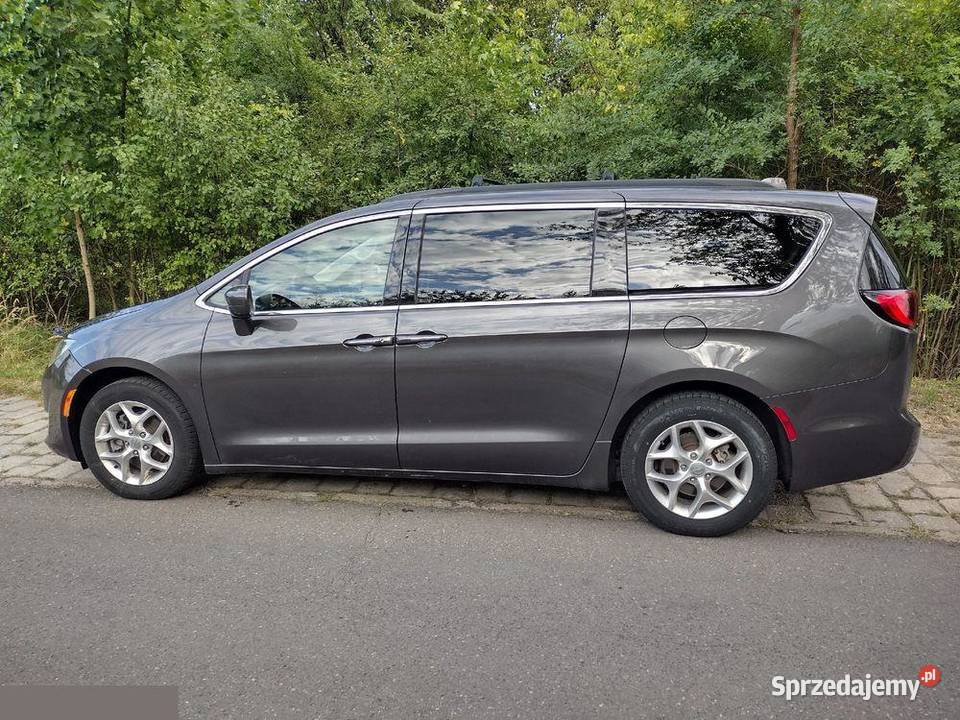 Chrysler Pacifica 36 Benzyna 291 2020r Radom