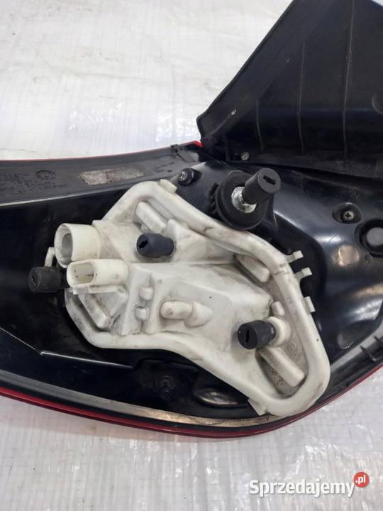 OPEL ASTRA J IV HB LAMPA PRAWY TYŁ PRAWA TYLNA sprzedam