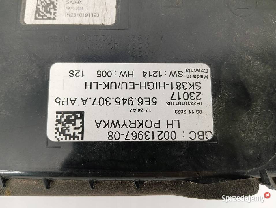 LAMPA TYŁ W KLAPĘ LEWA SEDAN EUROPA 5E6945307A Rok produkcji 2023