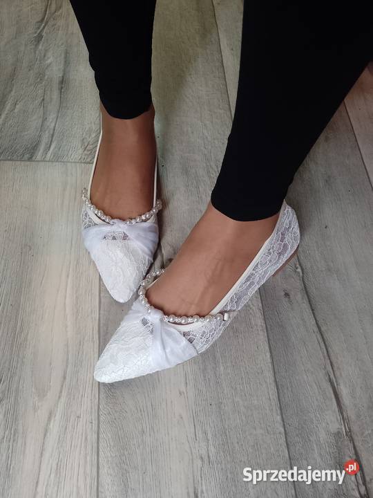 41 Białe bogato zdobione perłami koronkowe Kraków sprzedam