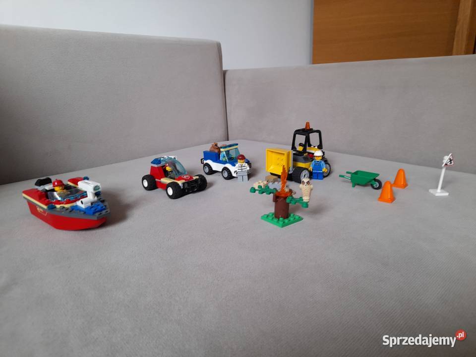 Lego City mix 60213 60247 60241 60284