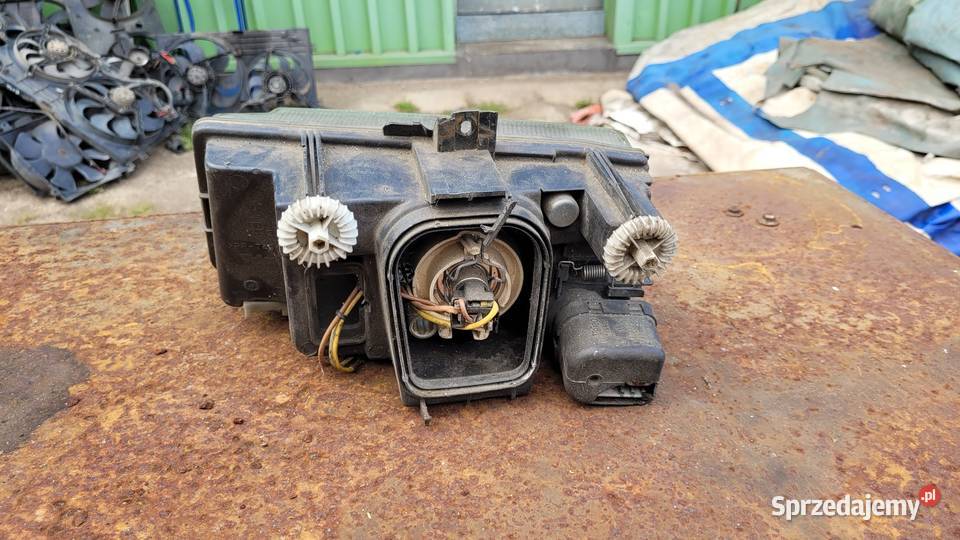 Lamka prawa przód Volkswagen Caddy 2 Łagów