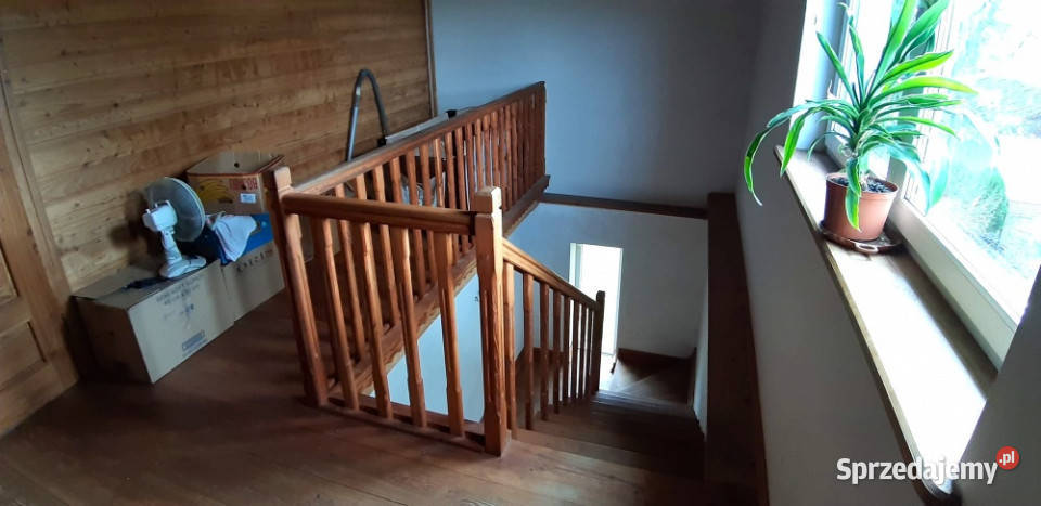 Dom i budynek gospodarczy Rok budowy 1970 Życiny sprzedam