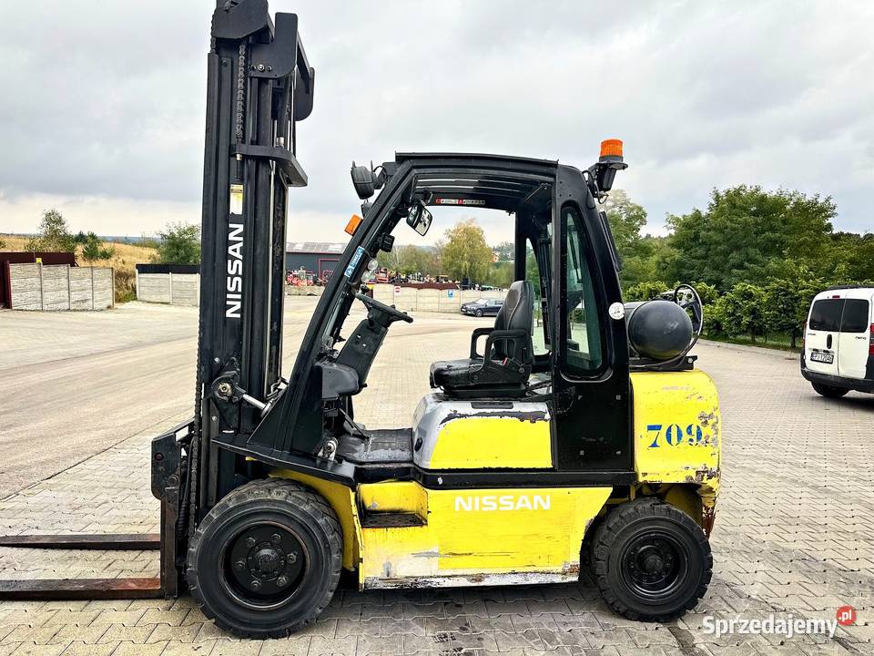 wózek widłowy NISSAN FG30 LPG 3000 450m przesuw Działoszyn