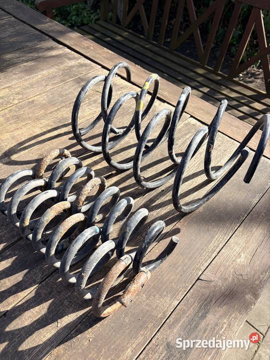 Komplet sprężyn przódtył mercedes clk w209 456 Szydłowiec