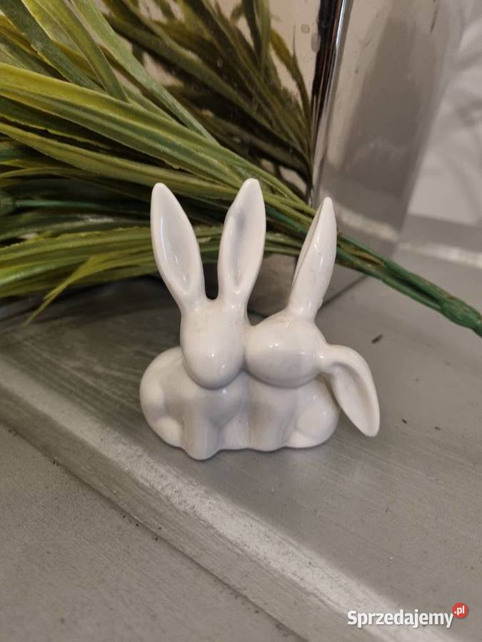 Kura wielkanocna i zajączki figurki Lublin