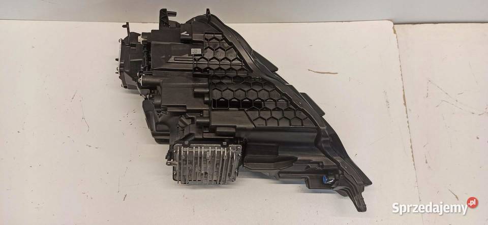 VOLVO V60 CC LAMPA PRAWY PRZÓD RHD ANGLIK sprzedam