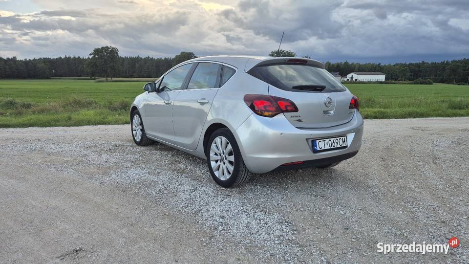 Opel Astra J 17 CDTi wersja Cosmo Bi xsenon Samochody osobowe