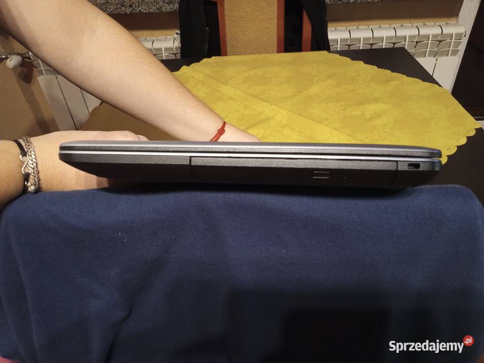 Sprzedam laptop ASUS mało używany Słupno