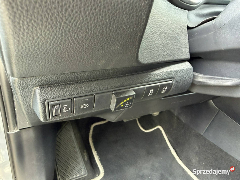 Toyota Corolla 18 HSD 122 LPG Salon FV 23 Kamera ASR (kontrola trakcji) Corolla Otwock Mały