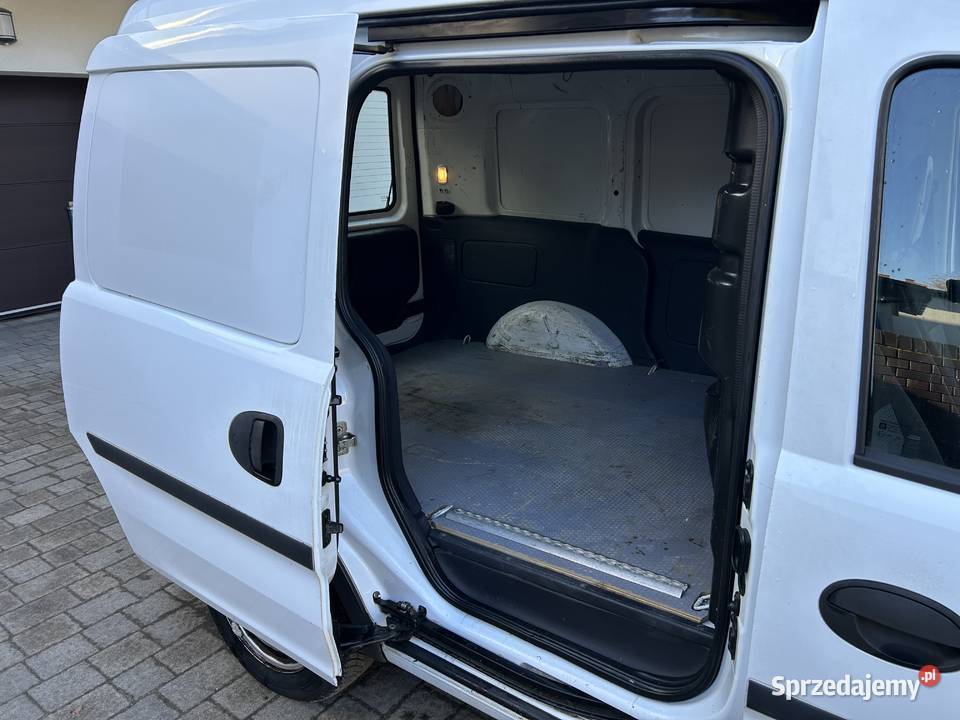 Opel Combo 14 benzyna poduszka powietrzna Ostrzeszów