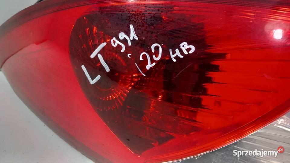 HYUNDAI I20 HB LAMPA TYŁ LEWA Światła stop Zbierkowo