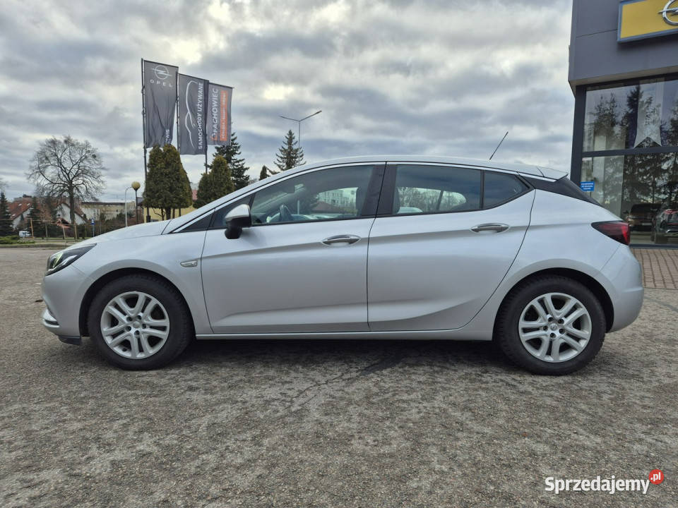 Opel Astra K 20152021 garażowany Giżycko