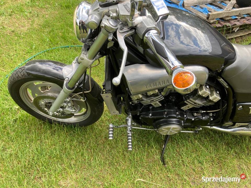 Yamaha v 1200
