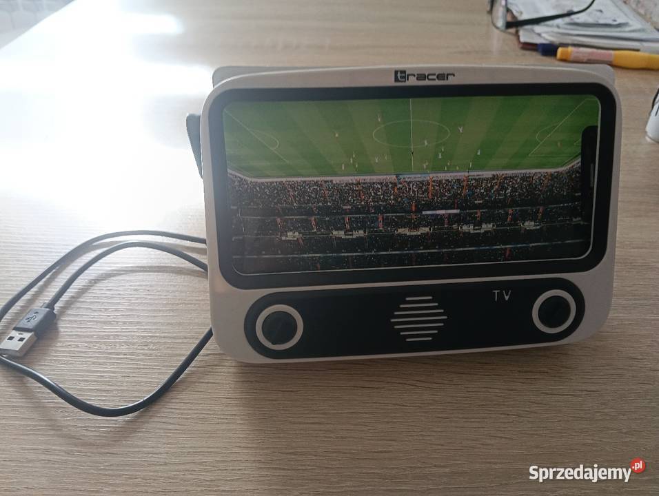 To jest to głośnik bluetooth i ma radio też jest Biała Podlaska