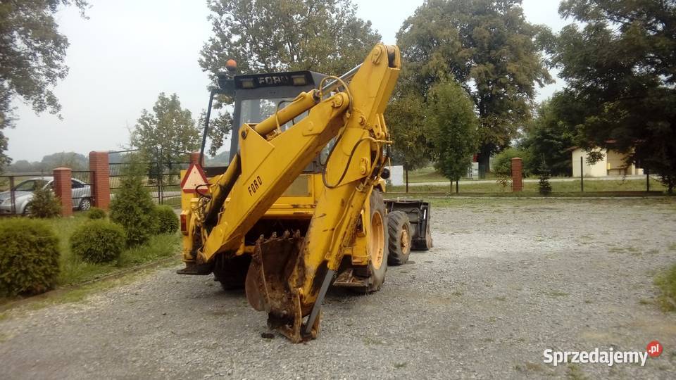 Niezawodna i oszczędna koparko ładowarka Ford Mielec sprzedam