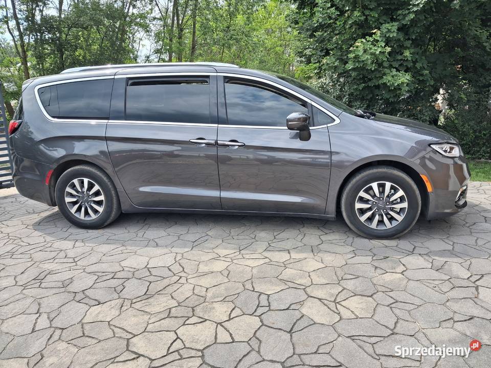 Chrysler Pacifica hybryd Plugin 2021 Radzymin sprzedam