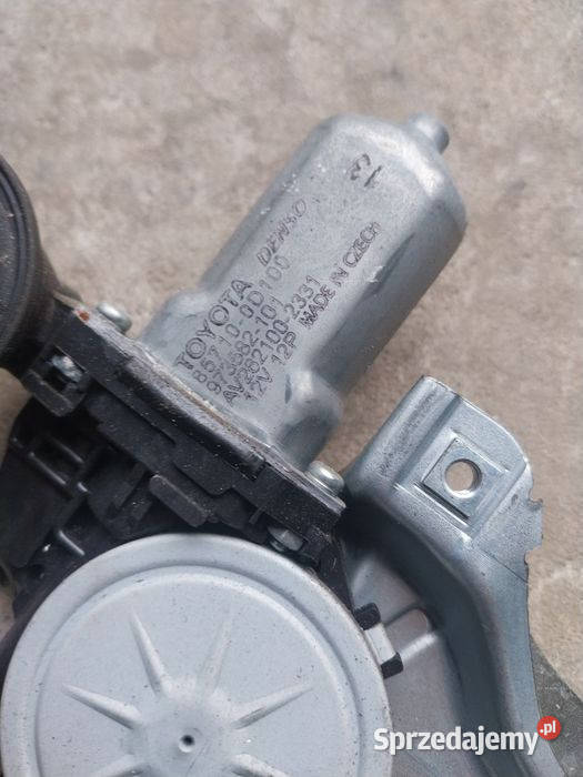Podnośnik szyb prawy przód drzwi 14 d4d toyota Pozostałe Wola Jachowa