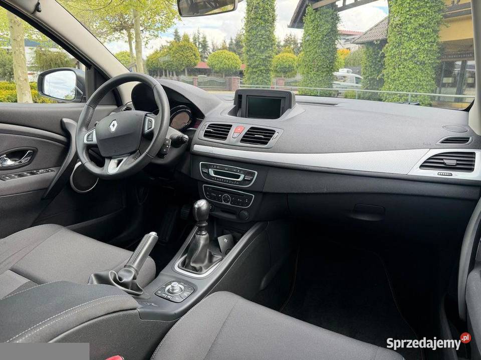 Renault Megane 19 dCi Bose Edition 130 2013r srebrny Milicz