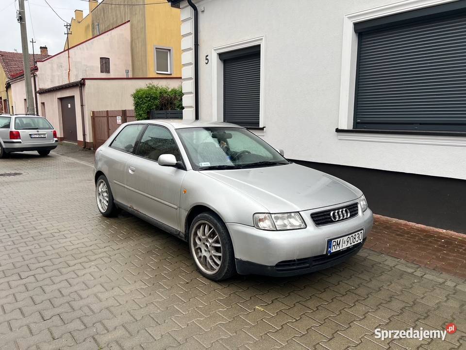 Syndyk sprzeda samochód Audi A3 Tarnobrzeg sprzedam