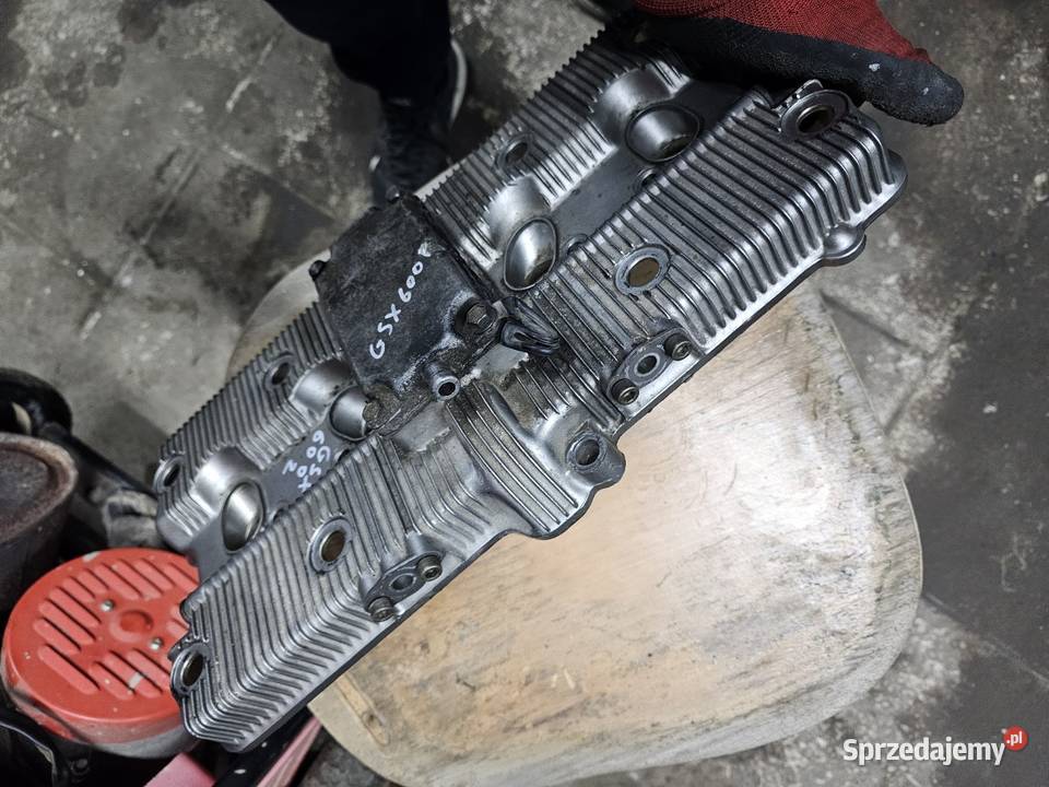 Suzuki GSX 600 f katana pokrywa zaworów zaworowa Jelenia Góra