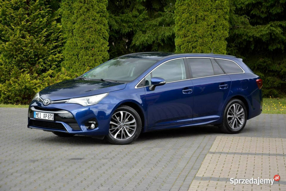 Toyota Avensis 18 VVTi147 Xenon Ledy Navi Kamera benzyna Avensis
