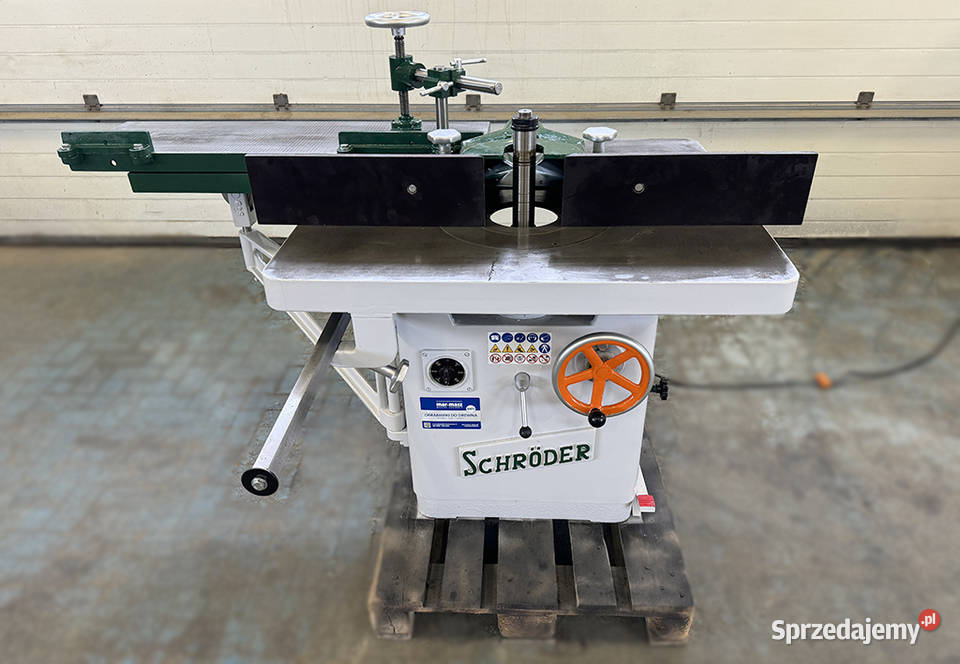 Frezarka dolnowrzecionowa SCHRODER wózkiem Sierakowska Huta
