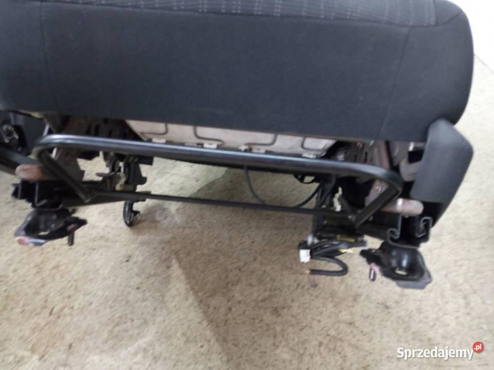FOTELE KANAPA BOCZKI PRZÓD 5D KOMPLET E15 Toyota sprzedam