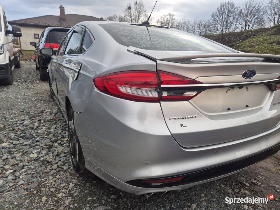 Ford Fusion SPORT 27 AWD 325 uszkodzony na Żórawina