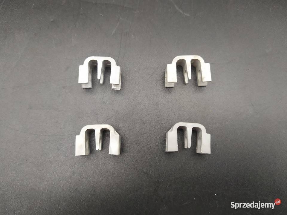 Zaczepy dolne grzebieni do kosza dolnego sprzedam