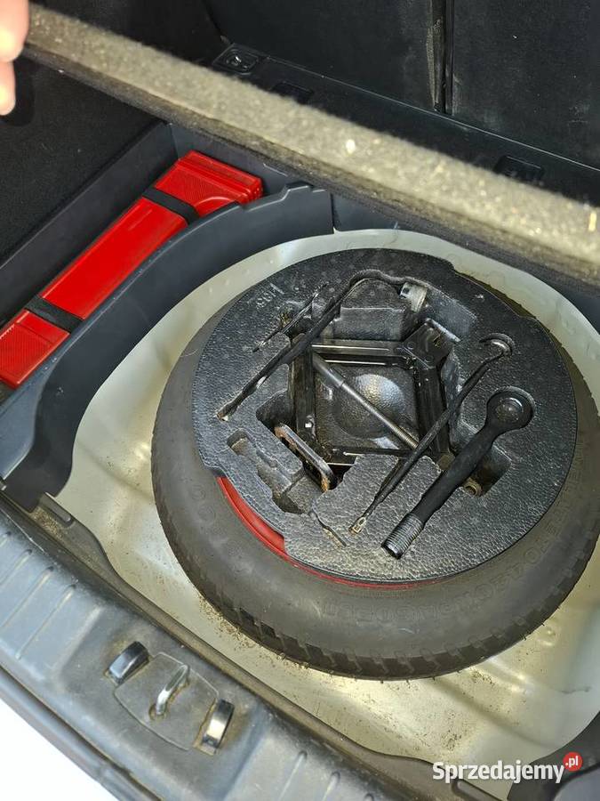 Sprzedam hyundai i30 16 crdi 116 2 komplety kół Radzymin