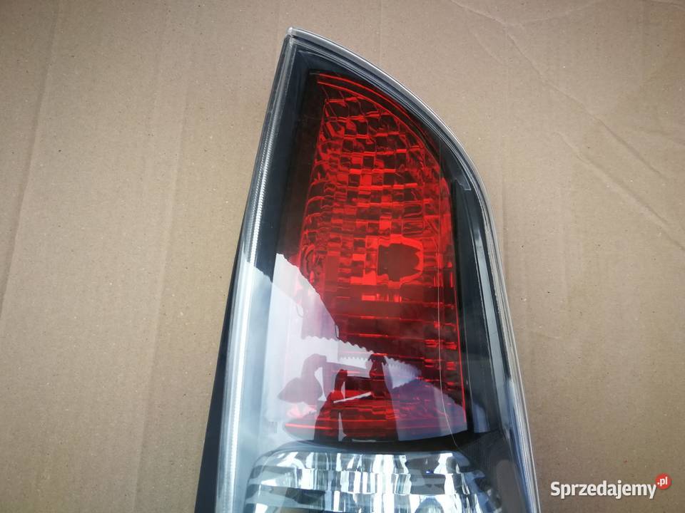 Lampa tył lewa prawa Daihatsu Sirion 2 II osobowe Międzychód