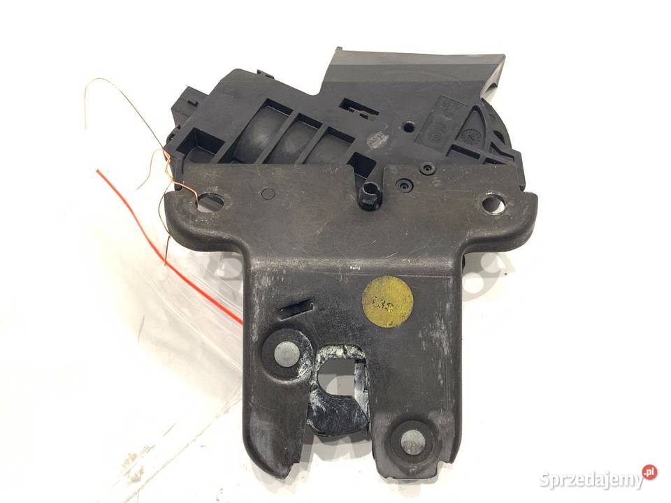 ZAMEK KLAPY TYŁ AUDI A8 D3 SedanLimuzyna osobowe