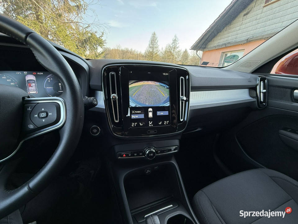 Volvo XC 40 211 T4 Recharge PlugIN Momentum bluetooth Motoryzacja