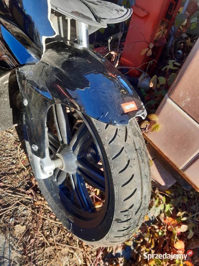 Skuter Aprilia 125 Tarnowiec