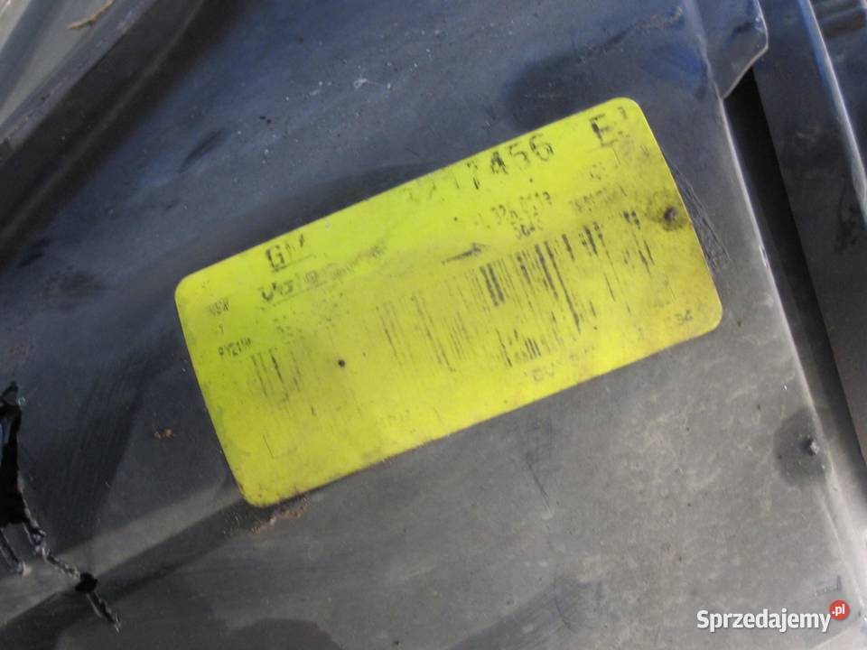 OPEL CORSA D lampa prawa przód 89391390 13217456 osobowe
